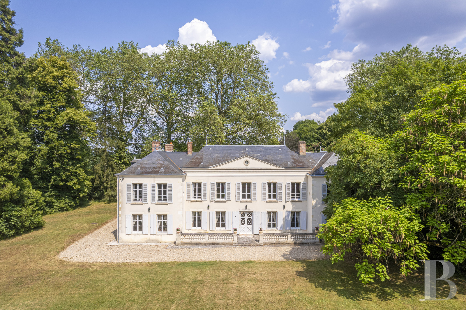 Au sud du Loiret, à Bonny-sur-Loire, un château d’inspiration Directoire entouré de bois - photo  n°37